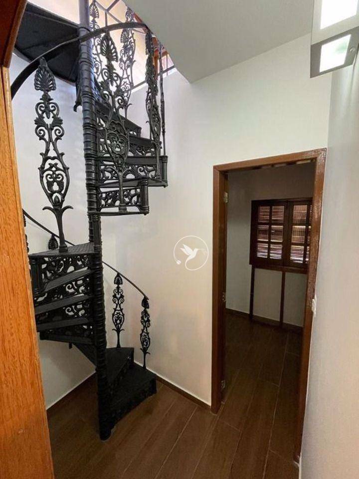 Casa de Condomínio à venda com 3 quartos, 220m² - Foto 18