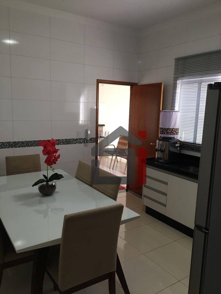 Casa à venda com 3 quartos - Foto 4