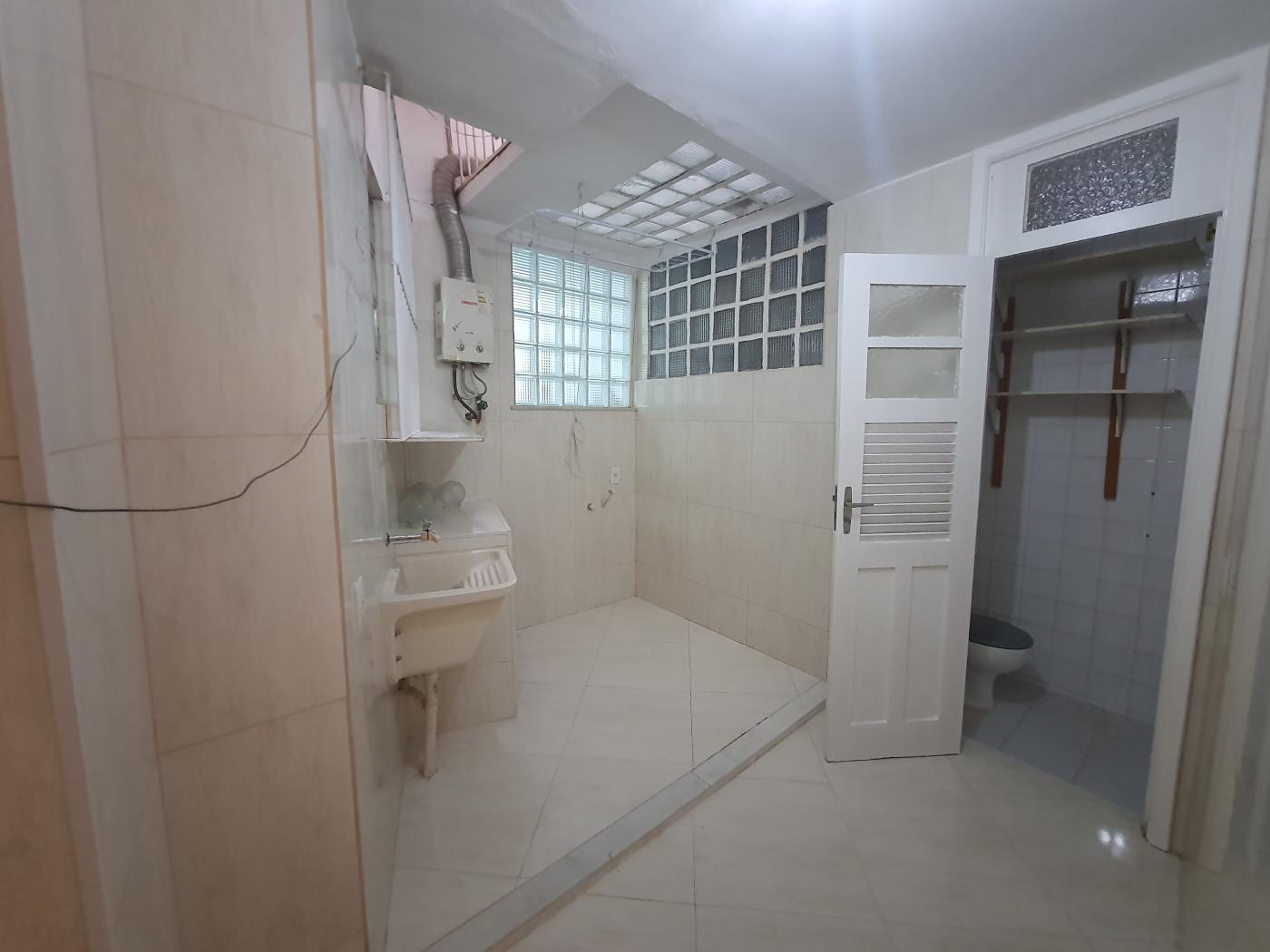 Apartamento à venda com 2 quartos, 57m² - Foto 16