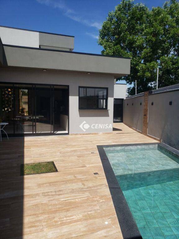 Casa de Condomínio à venda com 3 quartos, 207m² - Foto 2