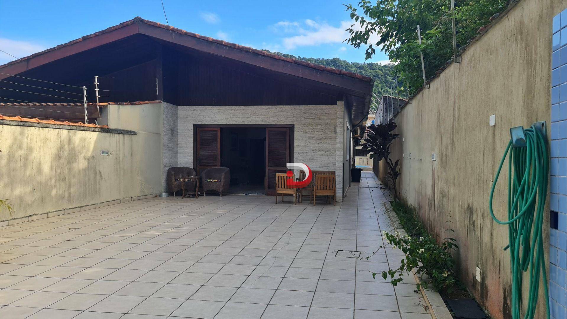 Casa à venda com 3 quartos, 168m² - Foto 4