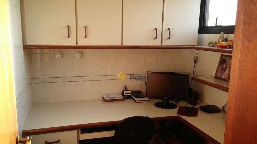 Apartamento à venda com 4 quartos, 190m² - Foto 6