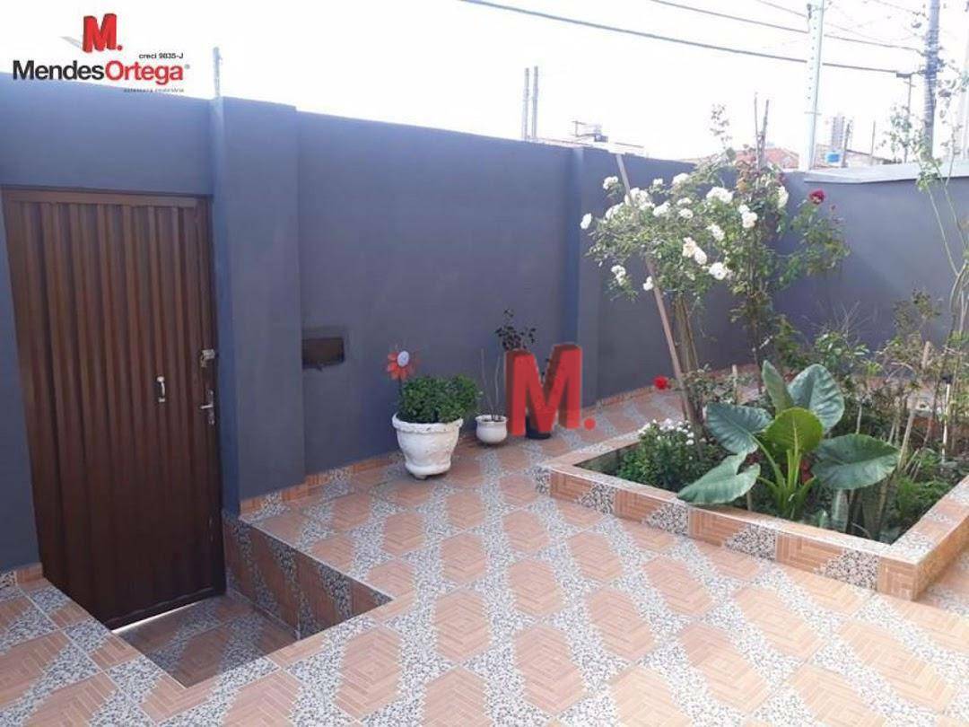 Casa à venda com 5 quartos, 166m² - Foto 2