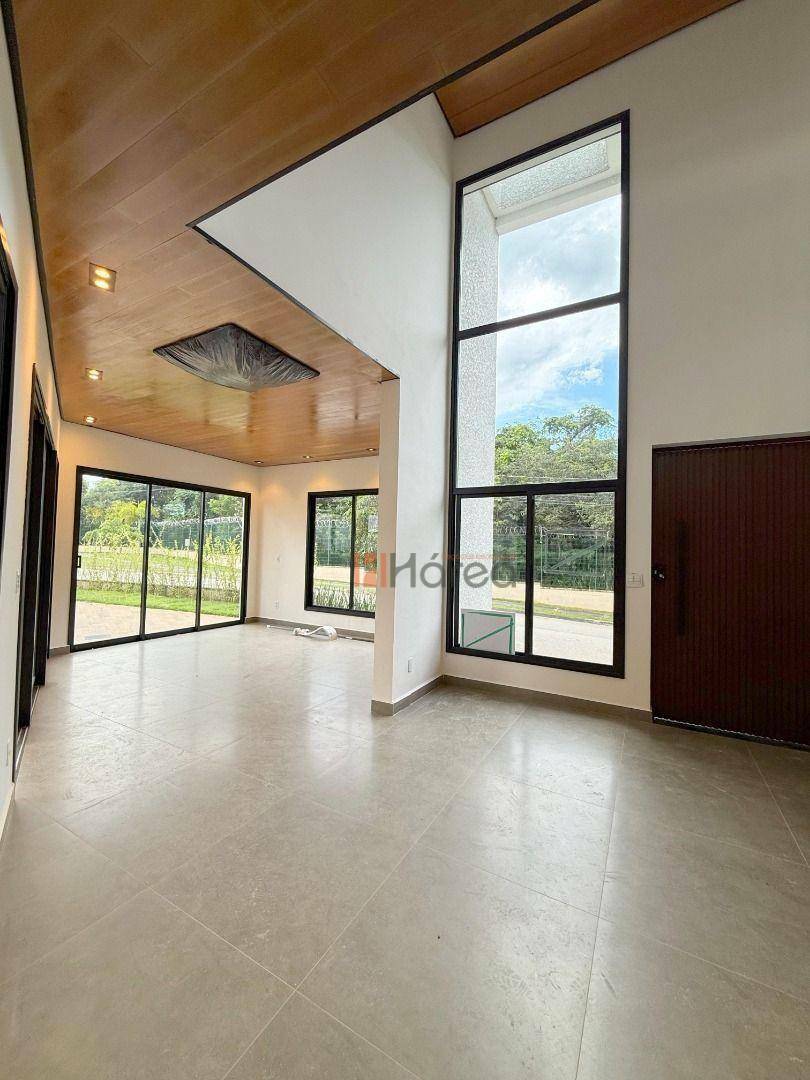 Sobrado à venda com 4 quartos, 228m² - Foto 4