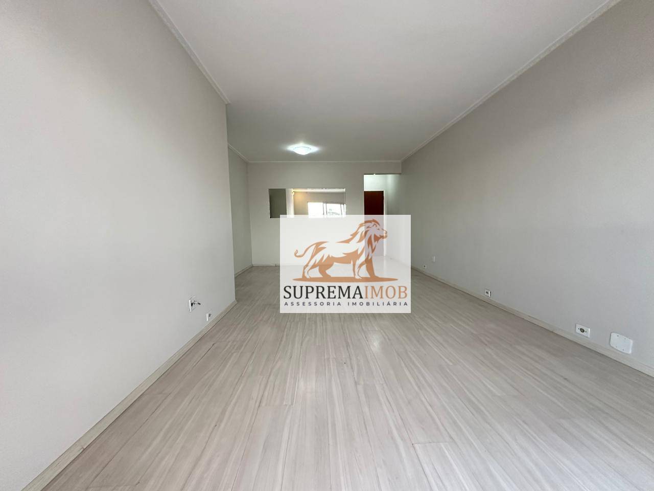 Apartamento à venda com 3 quartos, 127m² - Foto 2