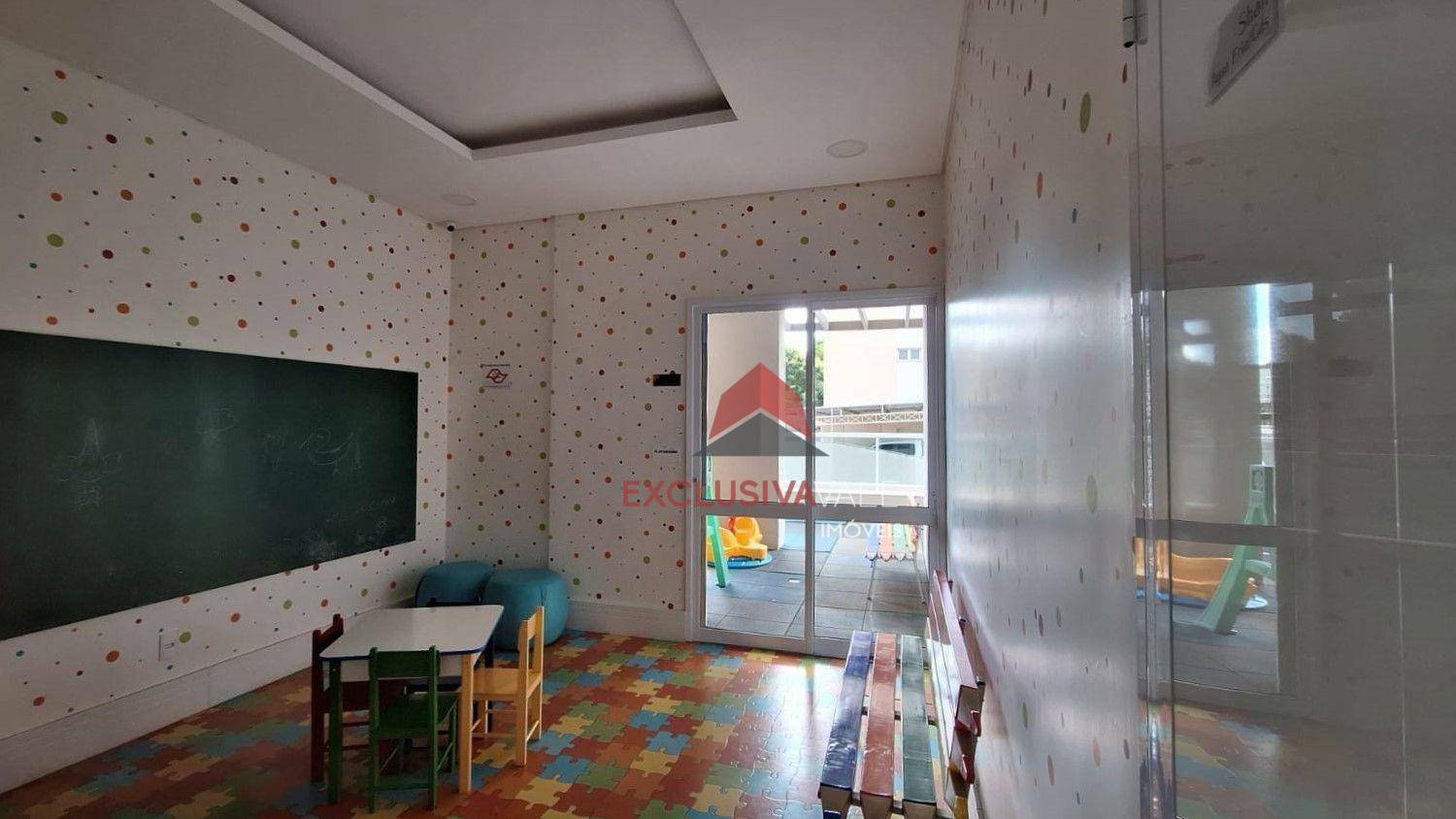 Apartamento para alugar com 3 quartos, 98m² - Foto 14