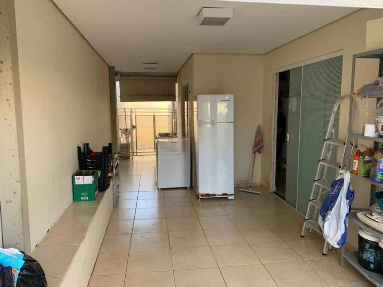 Casa à venda com 2 quartos, 210m² - Foto 5