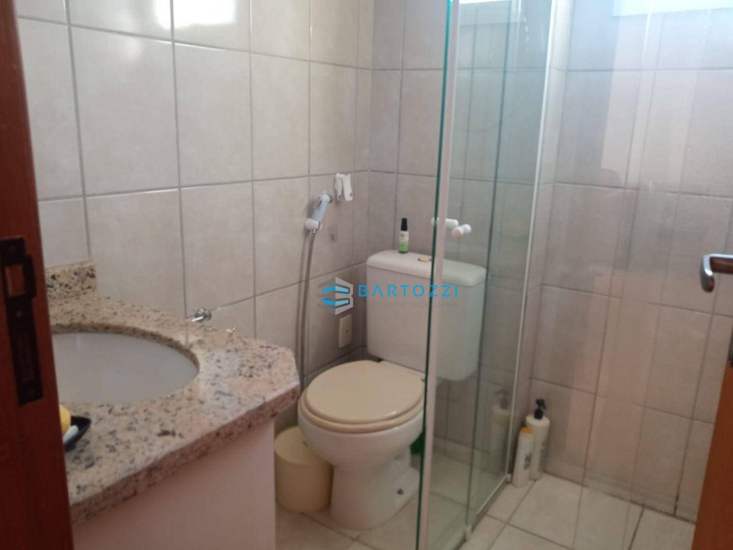 Apartamento à venda com 2 quartos, 70m² - Foto 18