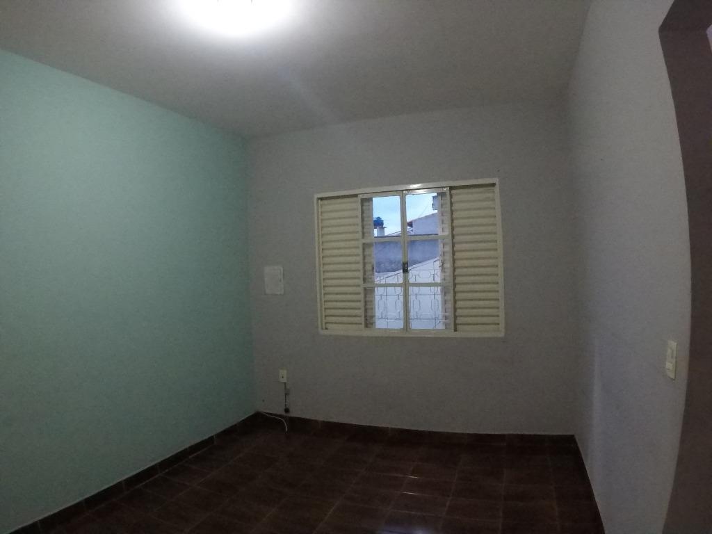 Casa à venda com 6 quartos, 140m² - Foto 7