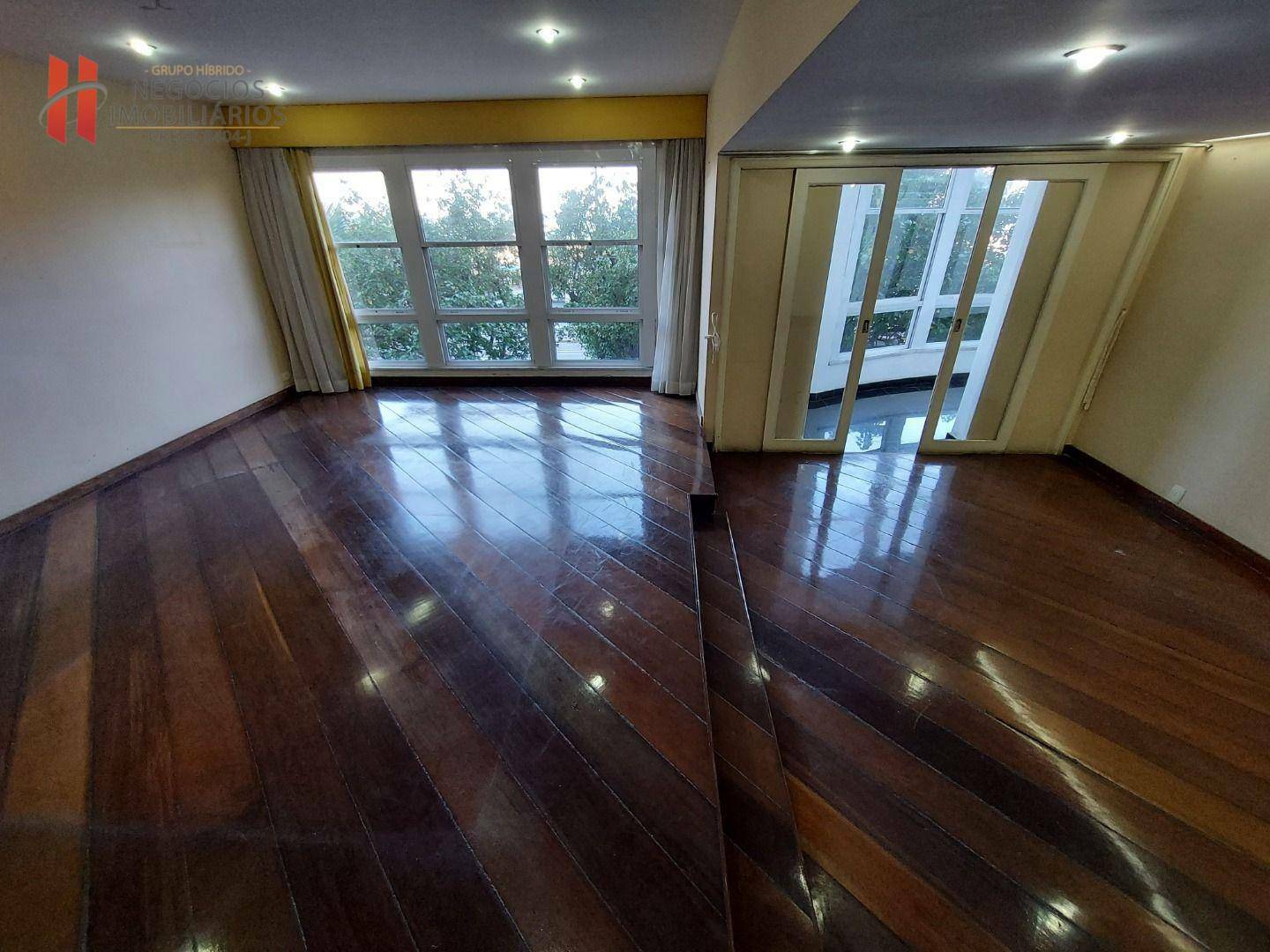 Apartamento à venda com 3 quartos, 210m² - Foto 12