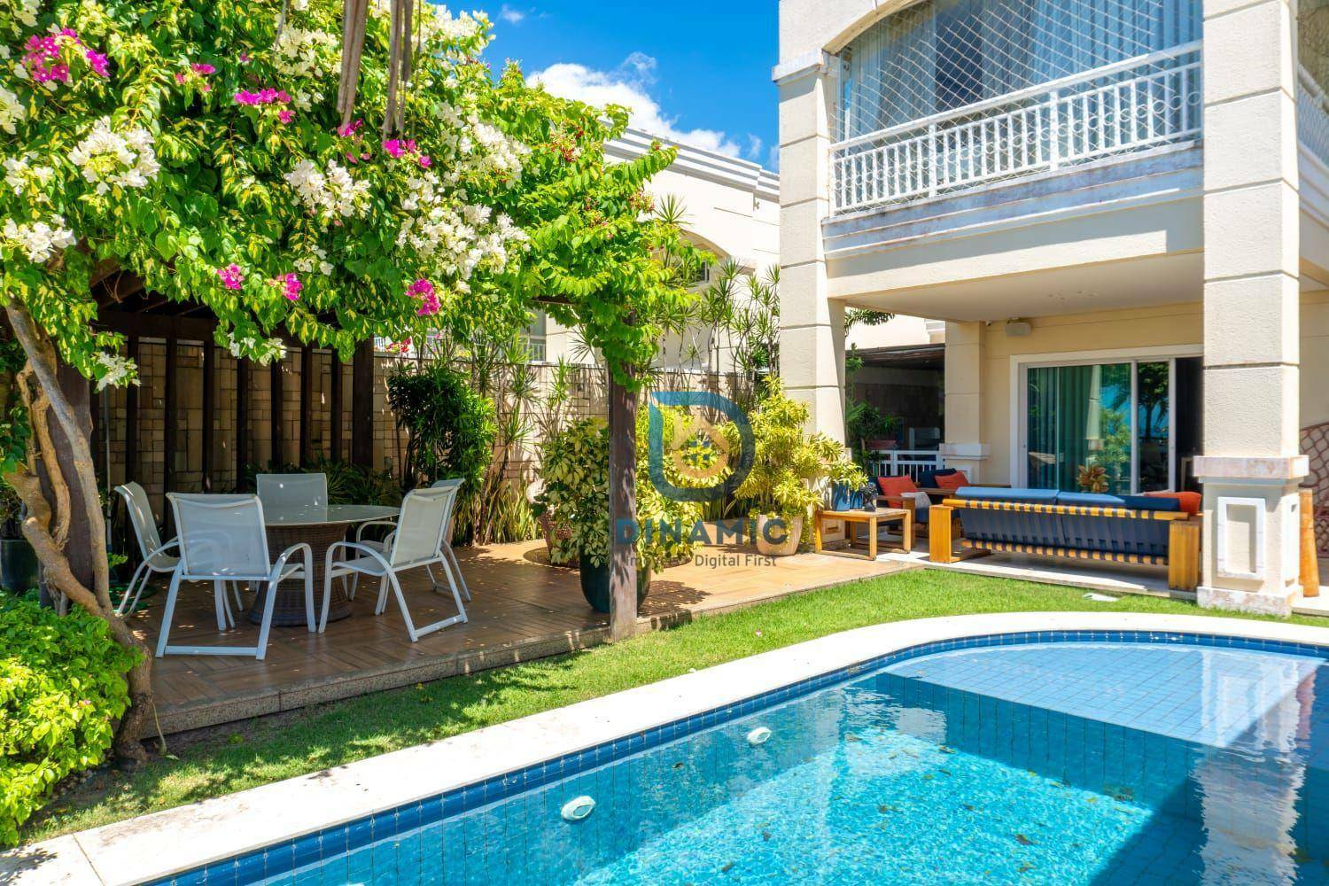 Casa de Condomínio à venda com 4 quartos, 375m² - Foto 3