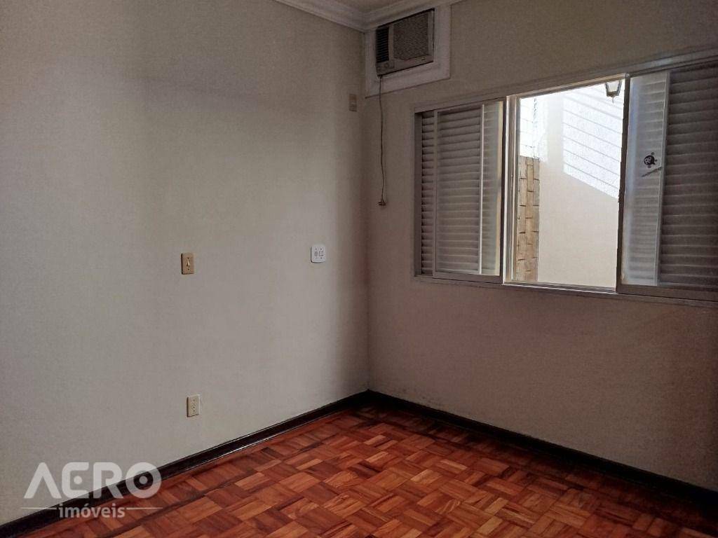 Casa para alugar com 3 quartos, 184m² - Foto 10