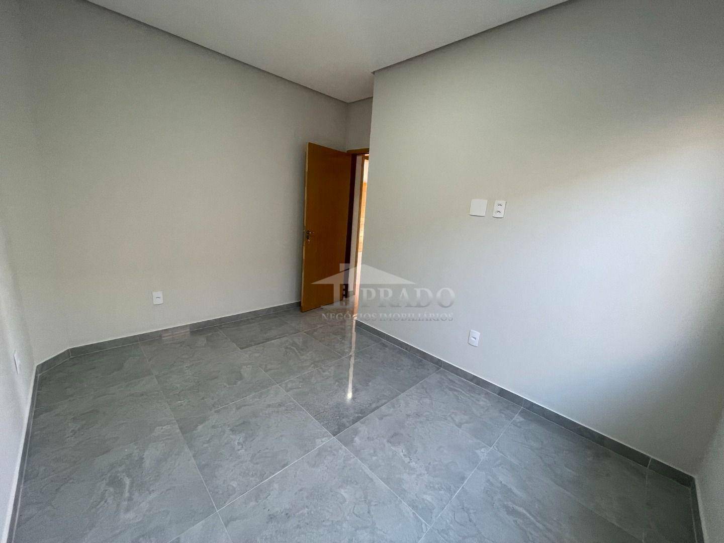 Casa à venda com 3 quartos, 100m² - Foto 11