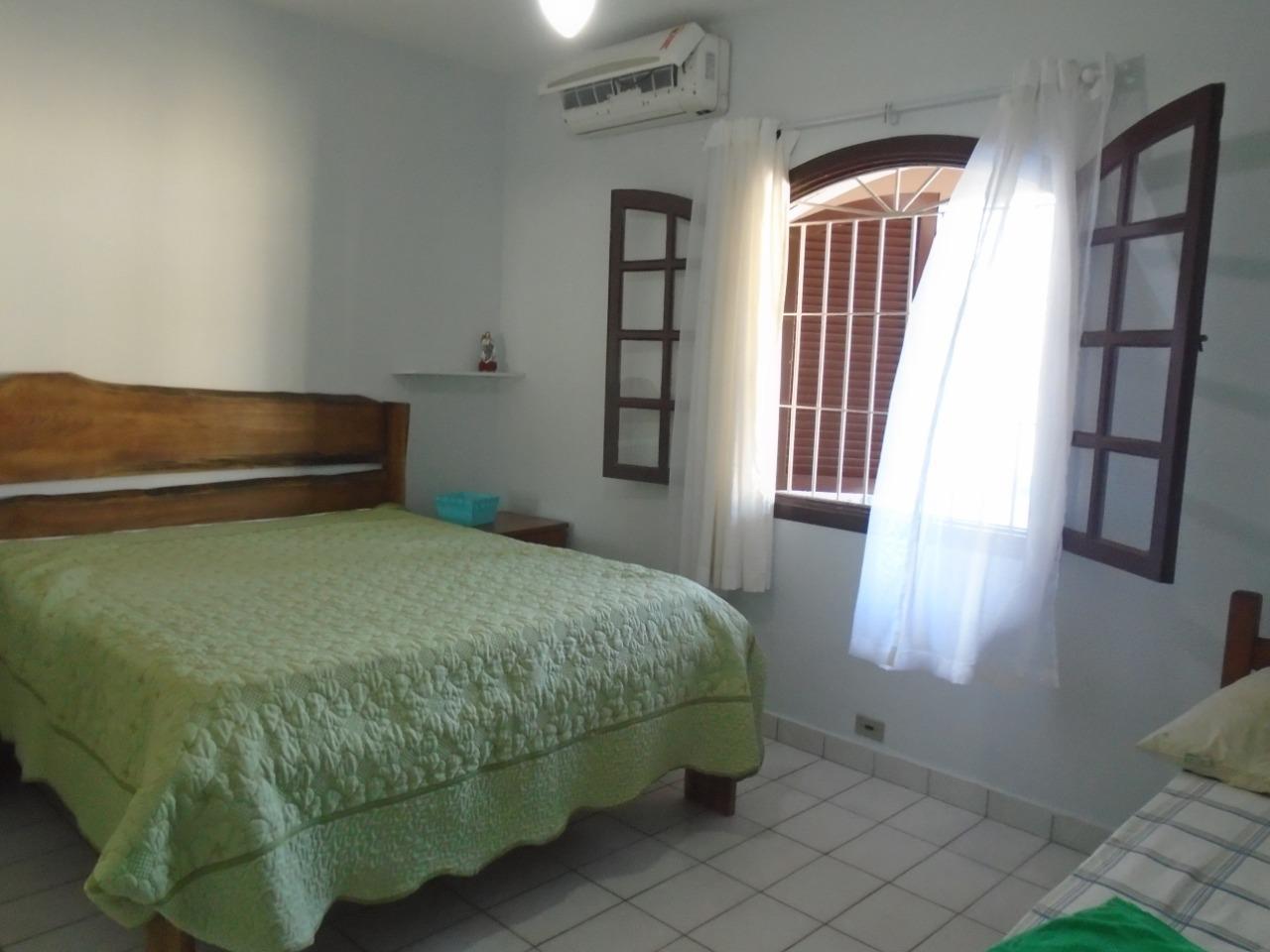 Casa à venda com 5 quartos, 200m² - Foto 15