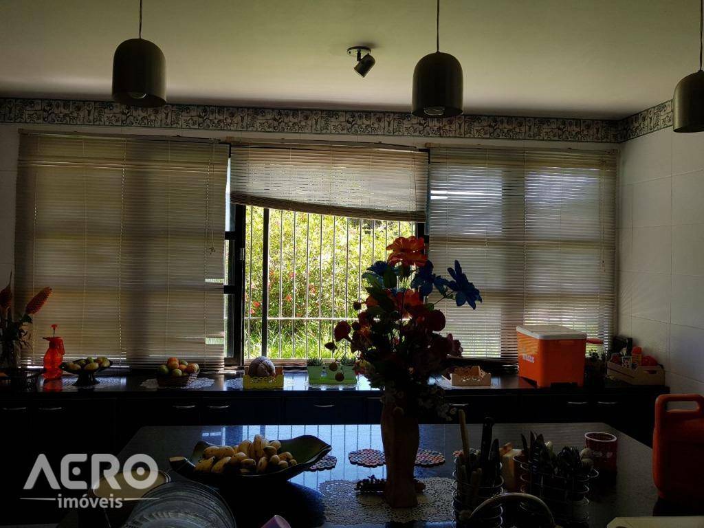 Chácara à venda com 5 quartos, 530m² - Foto 15