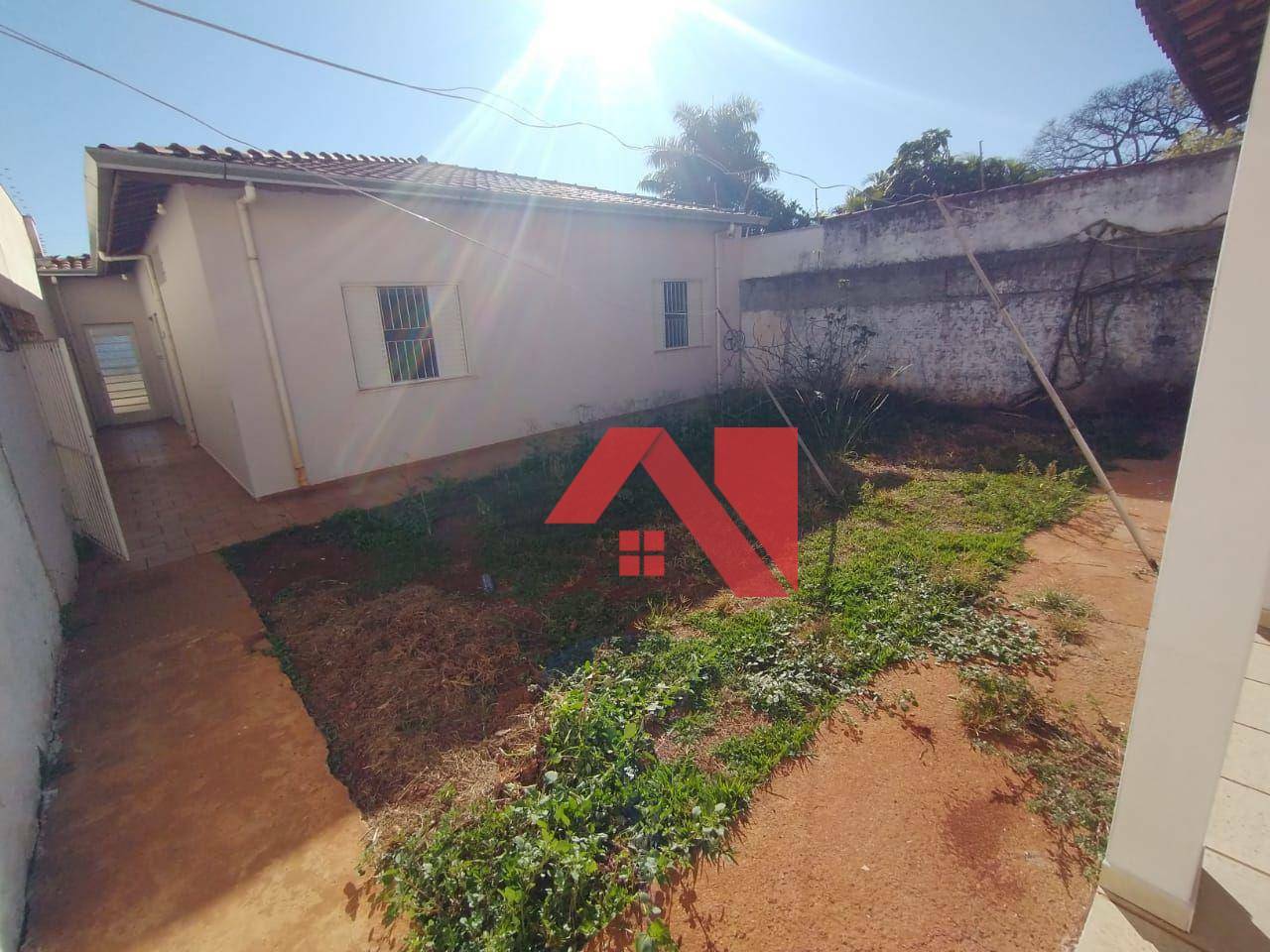 Casa para alugar com 4 quartos, 200m² - Foto 31