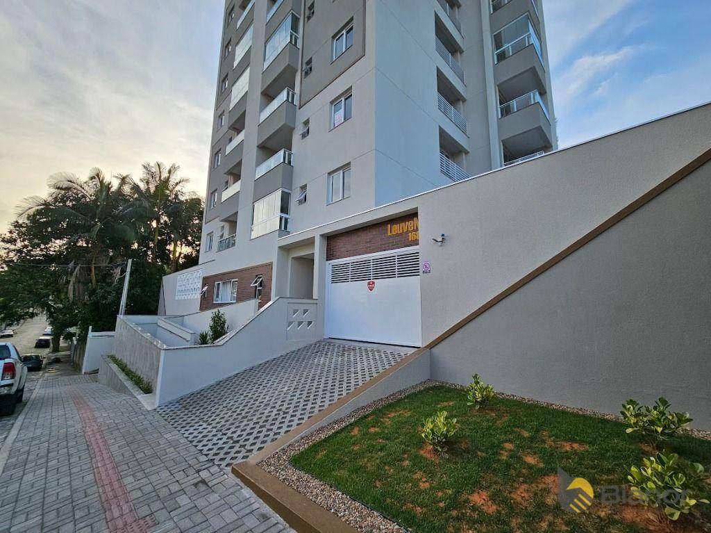 Apartamento para alugar com 1 quarto, 66m² - Foto 1