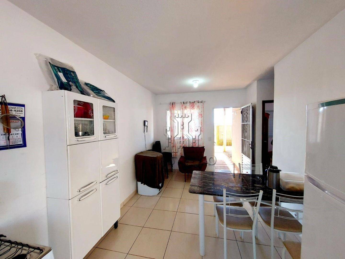 Casa à venda com 2 quartos, 54m² - Foto 6