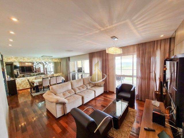 Apartamento à venda com 3 quartos, 156m² - Foto 1