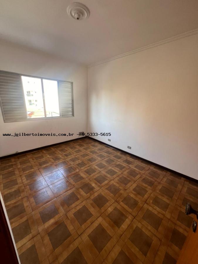 Casa à venda com 3 quartos, 200m² - Foto 13