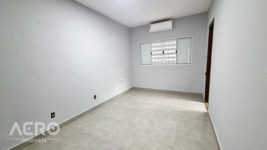 Casa à venda com 3 quartos, 163m² - Foto 11