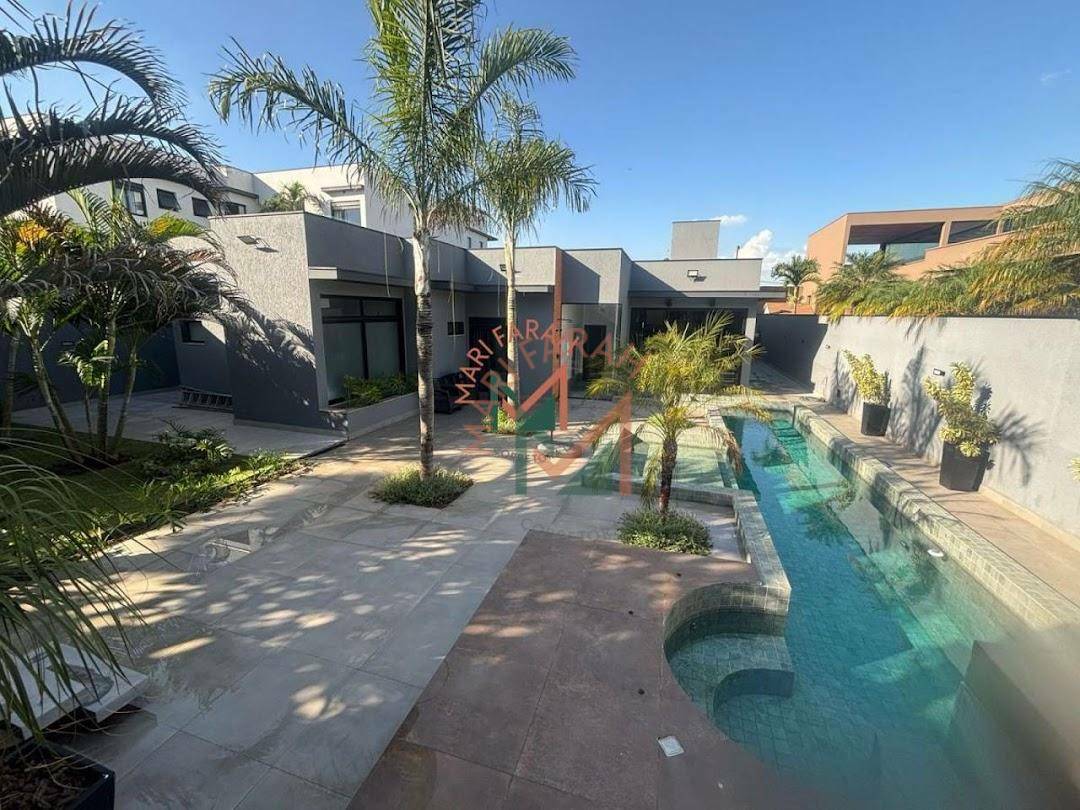 Casa de Condomínio à venda com 4 quartos, 450m² - Foto 3