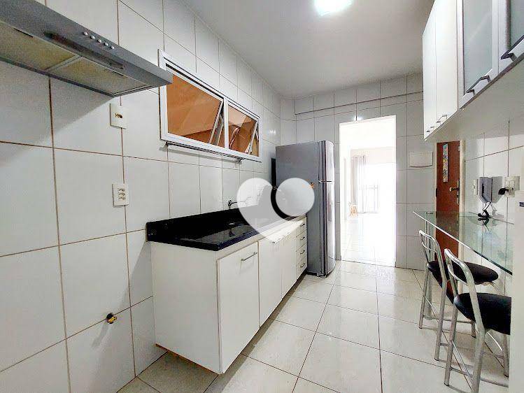 Apartamento para alugar com 3 quartos, 100m² - Foto 15