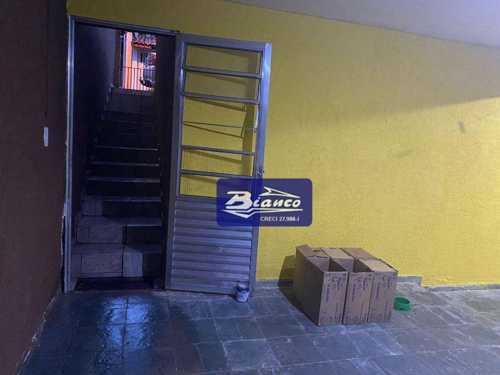 Sobrado à venda com 3 quartos, 209m² - Foto 3