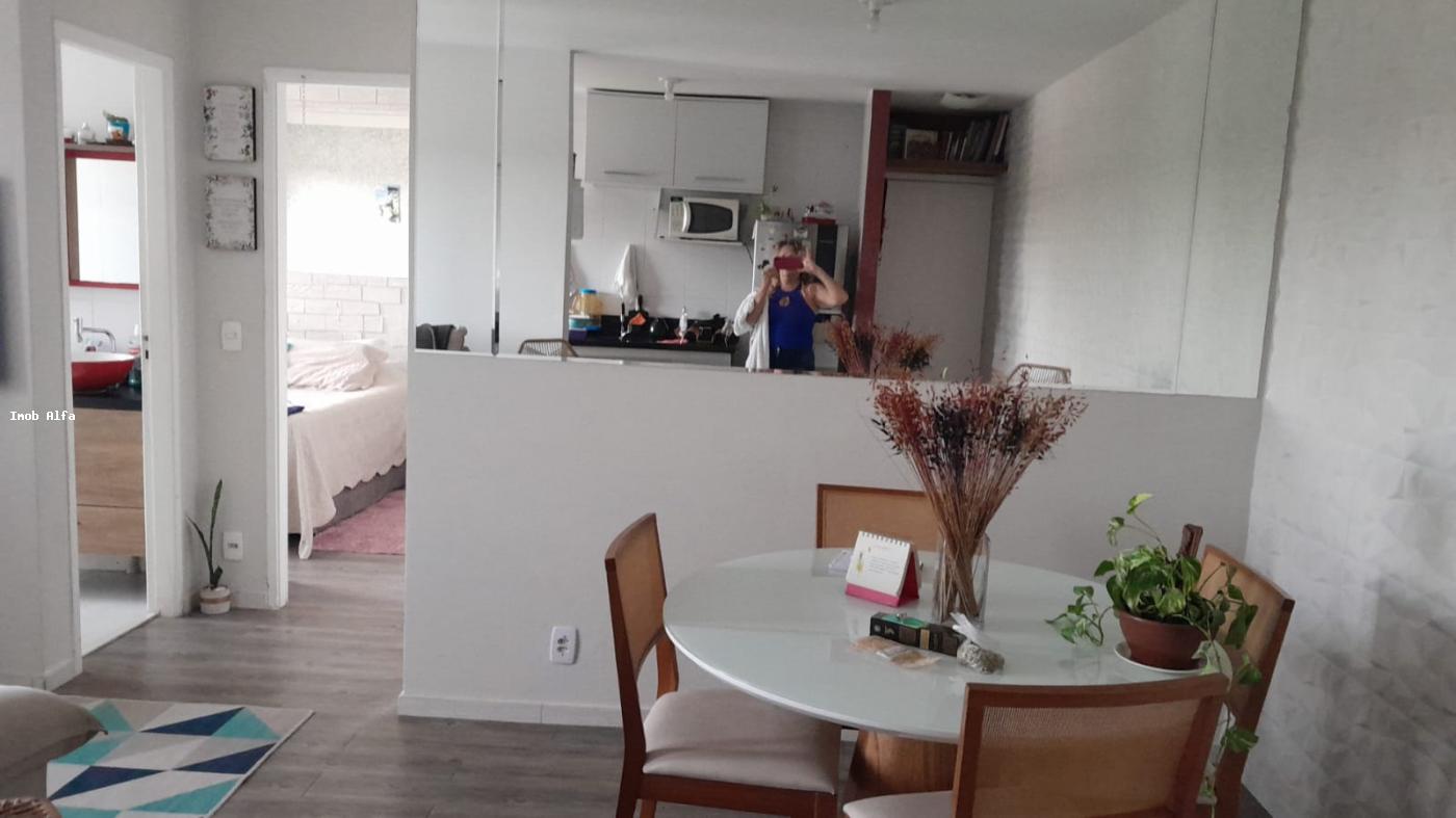 Apartamento à venda com 2 quartos, 60m² - Foto 1