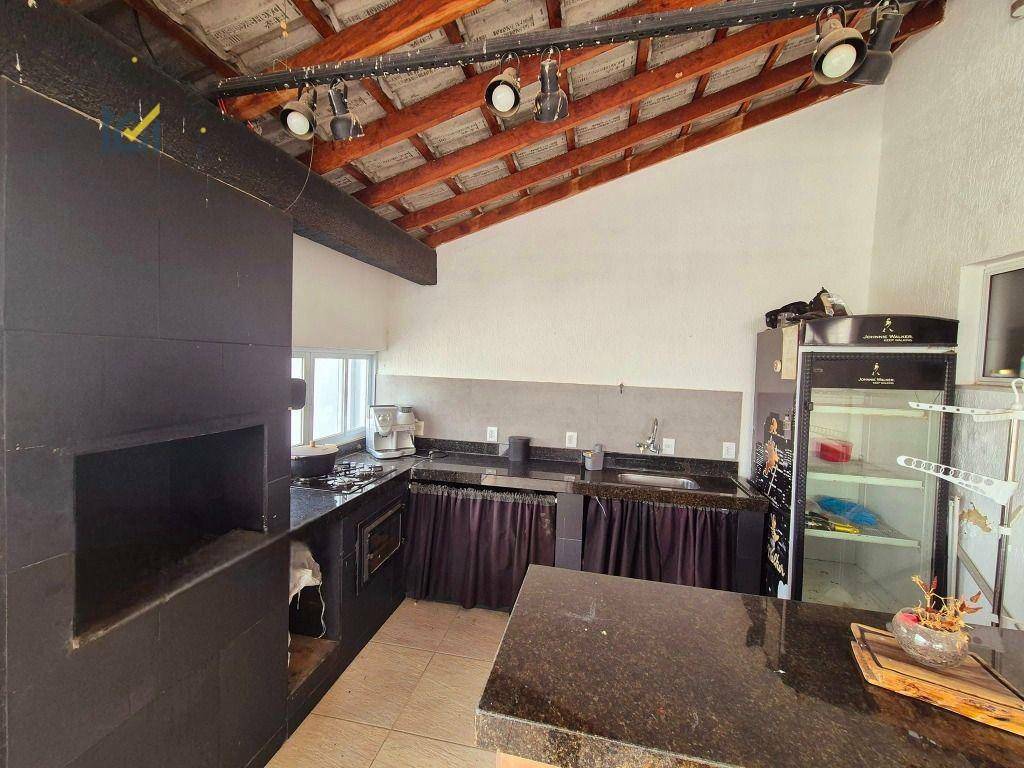 Casa de Condomínio à venda com 4 quartos, 300m² - Foto 16