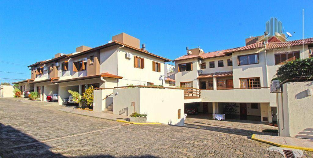 Casa de Condomínio à venda com 3 quartos, 214m² - Foto 1