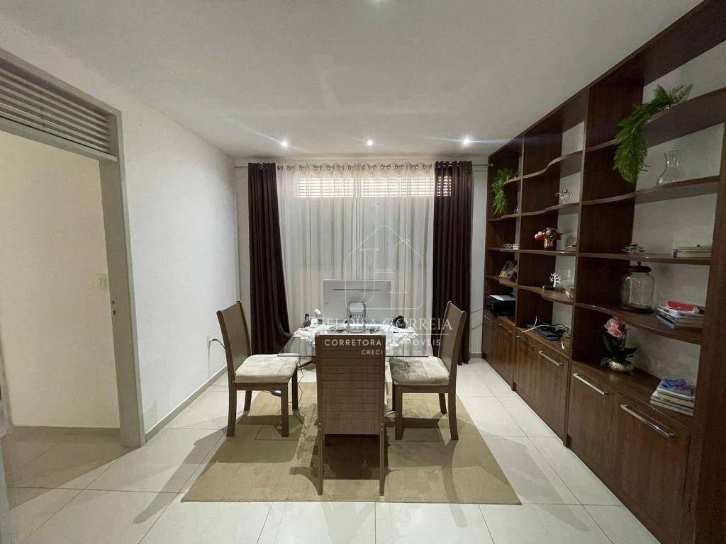 Casa à venda com 3 quartos, 258m² - Foto 8