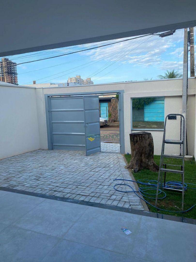 Casa à venda com 3 quartos, 100m² - Foto 17