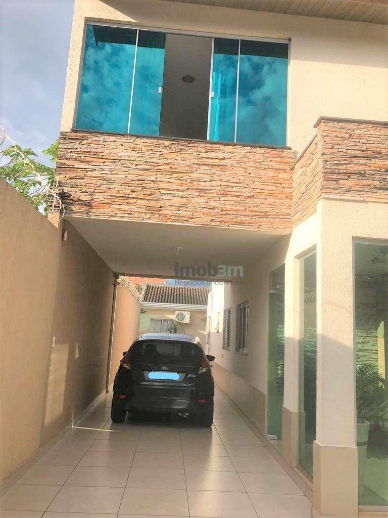 Casa à venda com 4 quartos, 302m² - Foto 2