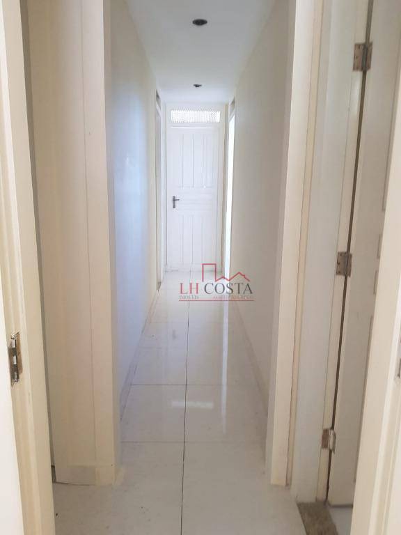 Casa de Condomínio à venda com 3 quartos, 200m² - Foto 4