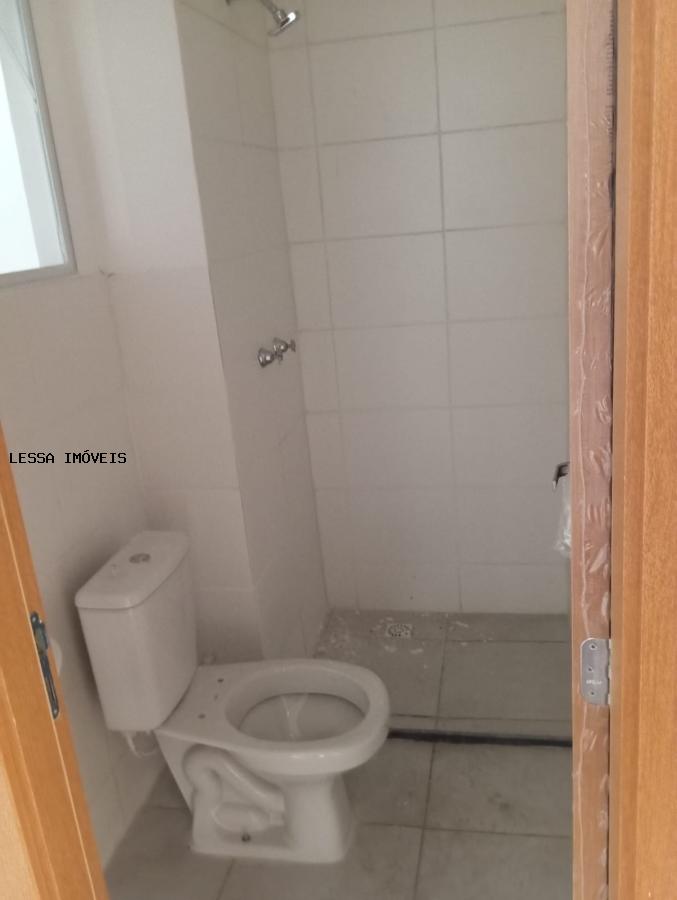 Apartamento para alugar com 2 quartos, 55m² - Foto 9