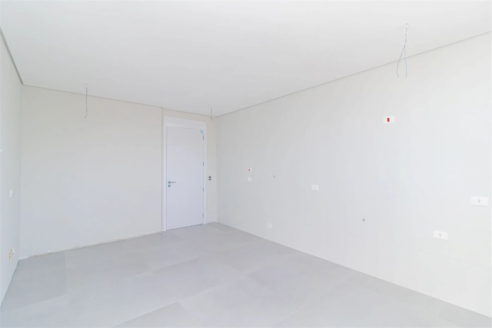 Apartamento à venda com 4 quartos, 245m² - Foto 2