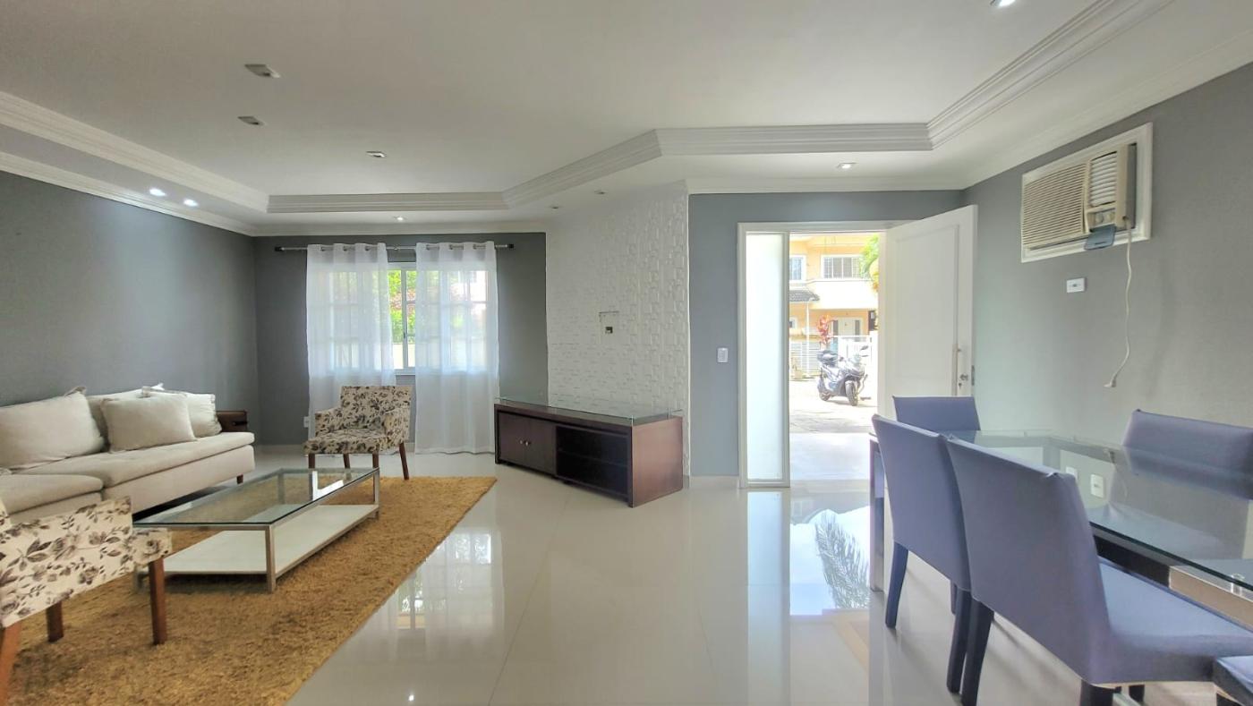 Casa de Condomínio à venda com 4 quartos, 240m² - Foto 18