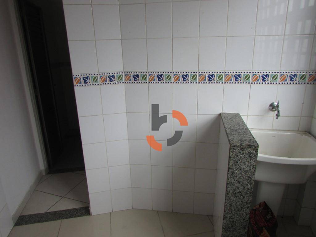 Apartamento para alugar com 1 quarto, 45m² - Foto 11