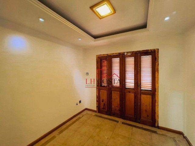 Casa à venda com 4 quartos, 225m² - Foto 18