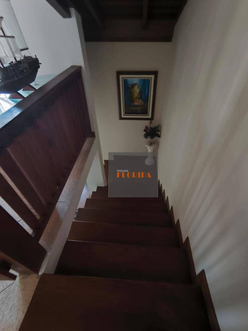 Casa à venda com 4 quartos, 200m² - Foto 26