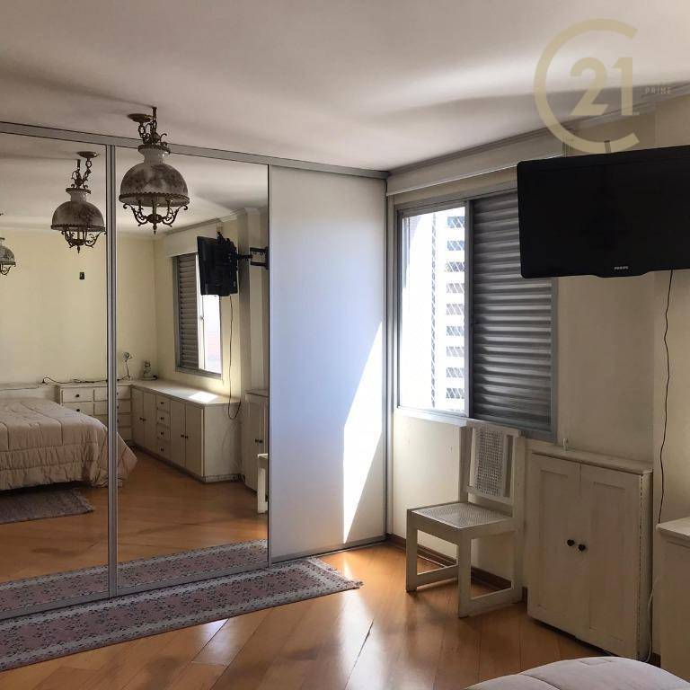 Apartamento à venda com 3 quartos, 190m² - Foto 6