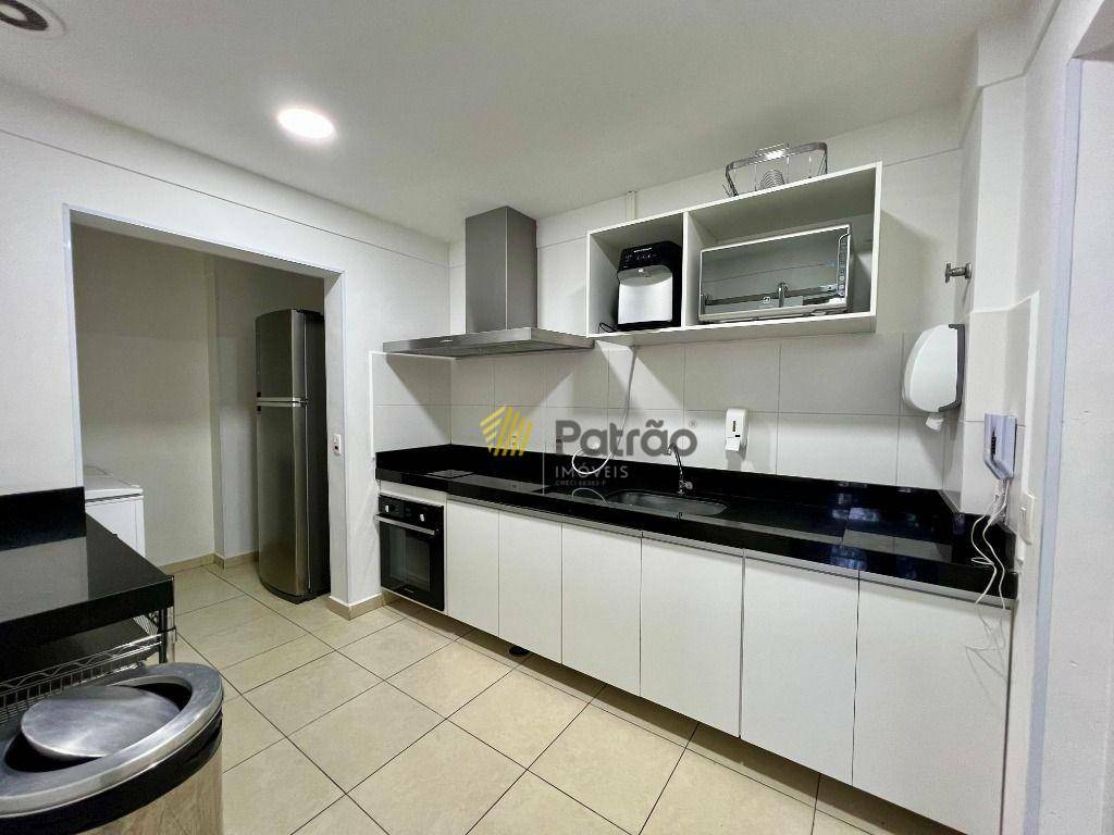 Apartamento à venda com 3 quartos, 242m² - Foto 57