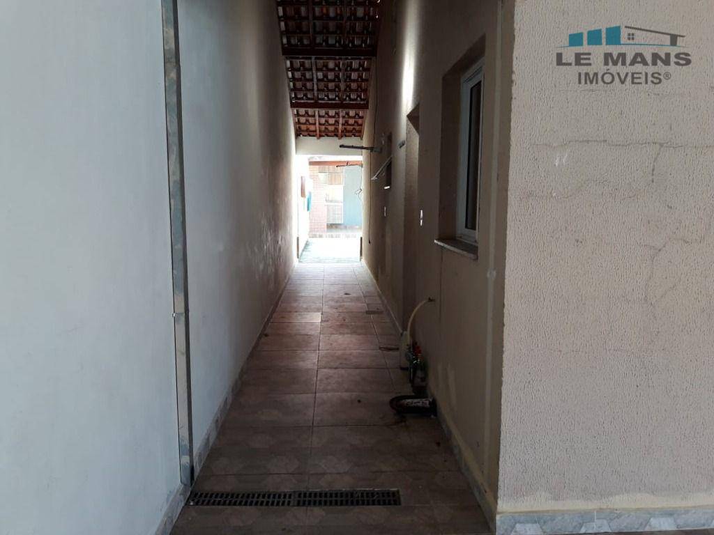 Casa à venda com 2 quartos, 51m² - Foto 7