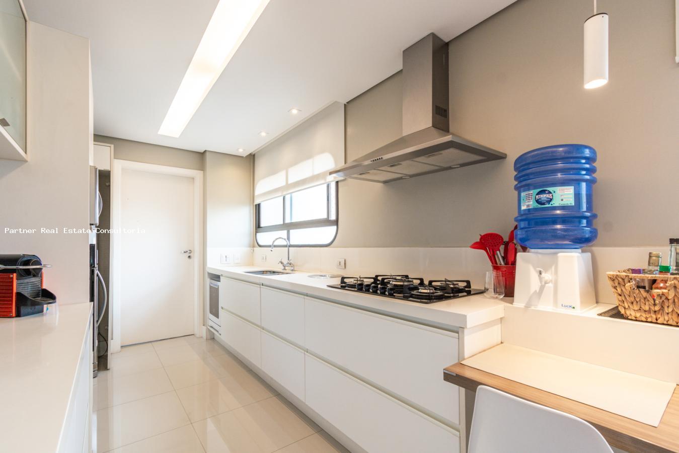 Apartamento à venda com 3 quartos, 210m² - Foto 35