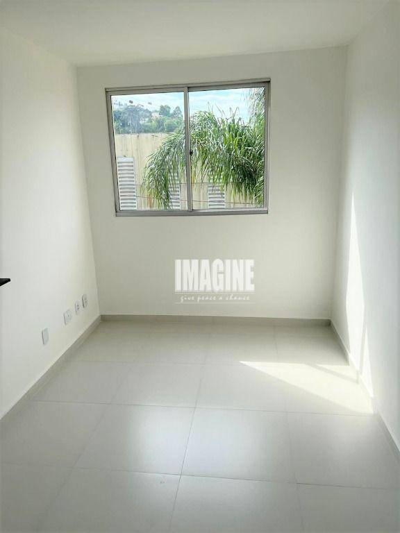 Apartamento à venda com 2 quartos, 50m² - Foto 2