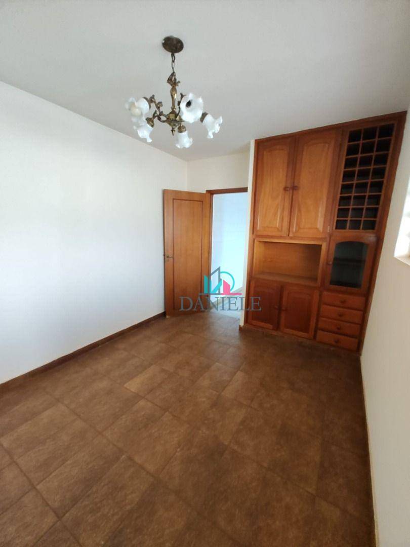 Casa à venda com 3 quartos, 265m² - Foto 14