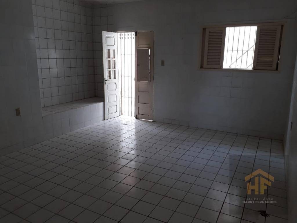 Casa à venda com 3 quartos, 228m² - Foto 16