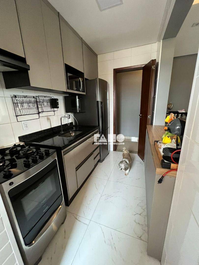 Apartamento à venda com 2 quartos, 66m² - Foto 9