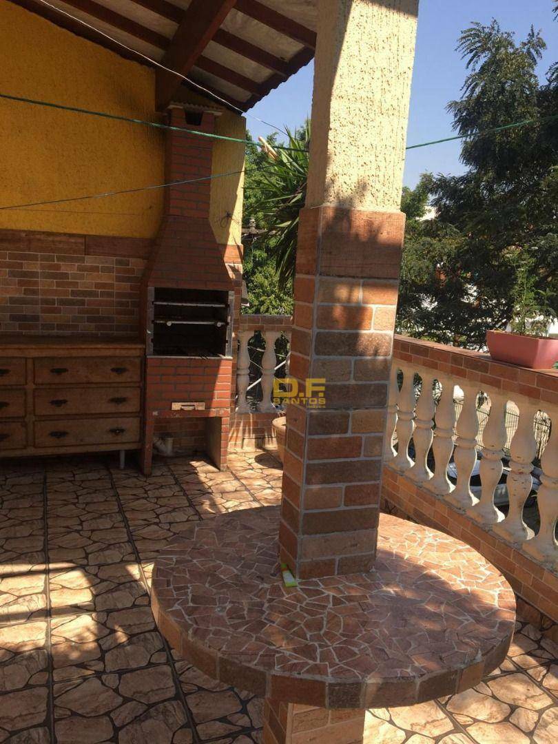 Sobrado à venda com 6 quartos, 196m² - Foto 25